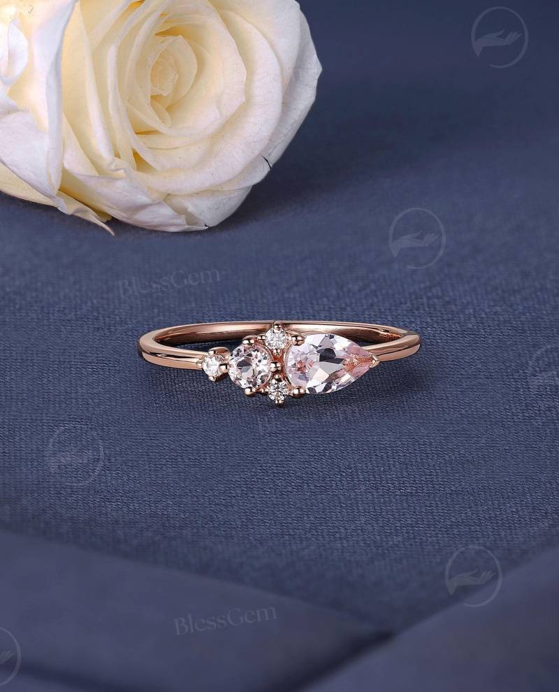Einzigartiger Rosa Morganit Verlobungsring Vintage Roségold Ehering Birne Silber Ring von BlessGem
