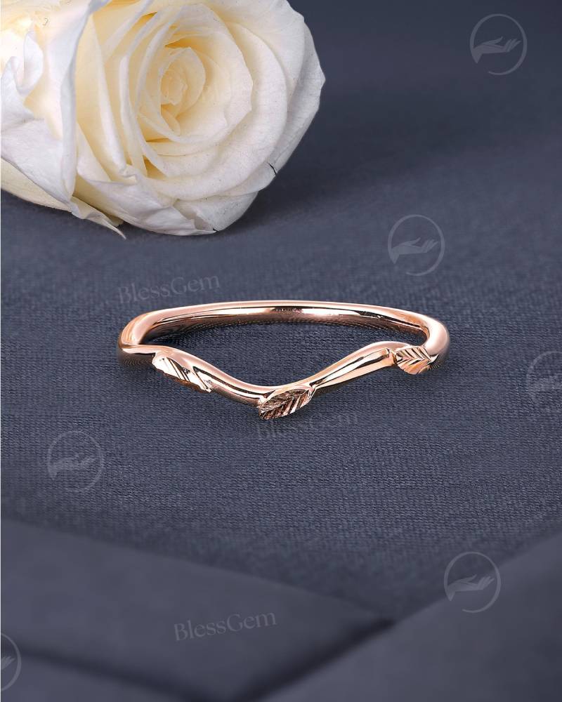 Vintage Rose Gold Ehering Einfache Einzigartige Blatt Zierlich Gebogene Art-Deco-Braut Stapelring Einzigartige Passende Band Jubiläum Versprechen von BlessGem