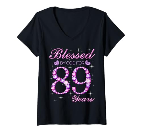 Damen Von Gott gesegnet für 89 Jahre, 89. Geburtstagsfeier T-Shirt mit V-Ausschnitt Damen Von Gott gesegnet für 89 Jahre, 89. Geburtstagsfeier T-Shirt mit V-Ausschnitt von Blessed By God Queen's Birthday Purple & Pink