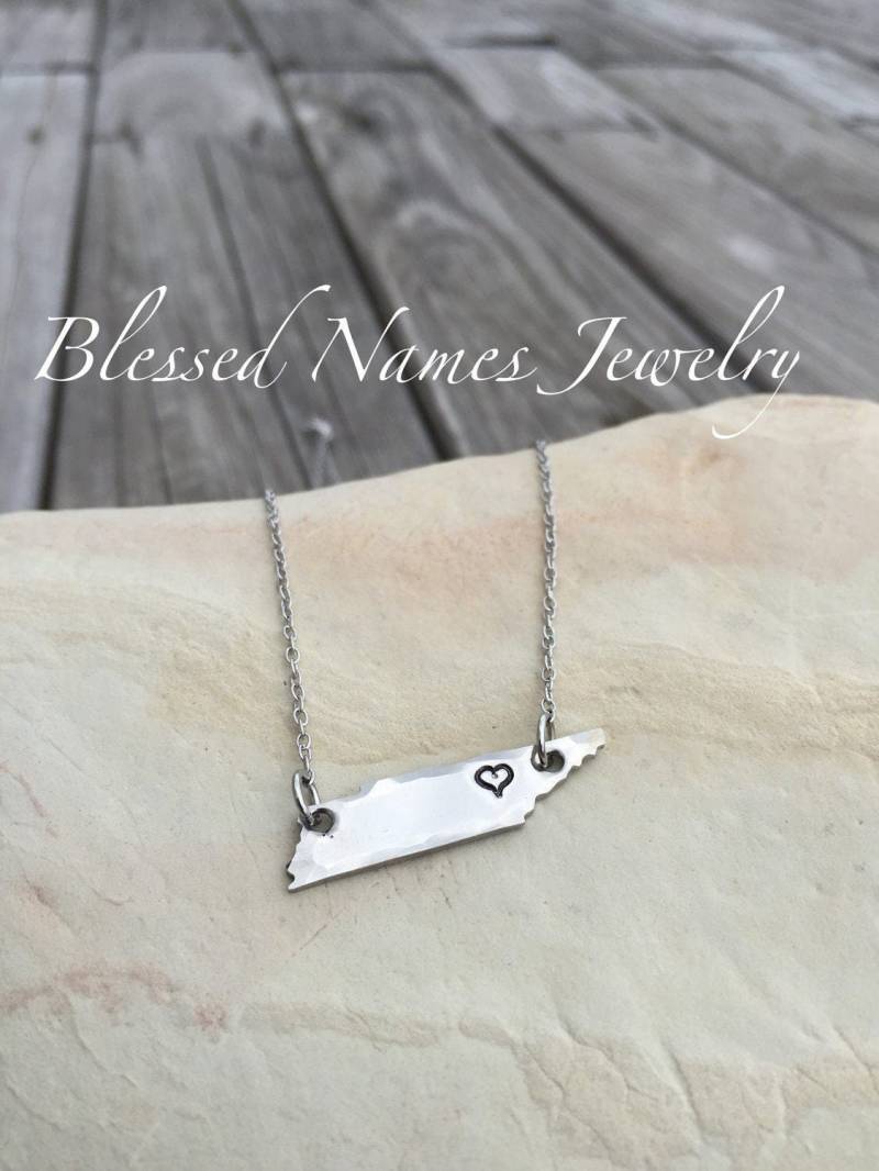 Halskette Tennessee Mit Herz Über Deiner Stadt, Vols, Knoxville, Nashville, Memphis, Chattanooga, Home, Edelstahl Halskette Tennessee Mit Herz Über Deiner Stadt, Vols, Knoxville, Nashville, Memphis, Chattanooga, Home, Edelstahl von BlessedNamesJewelry