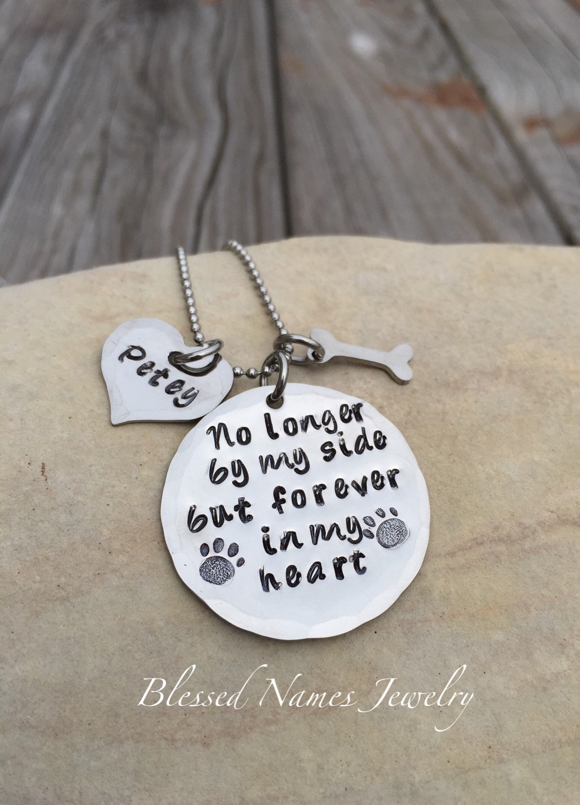 Nicht Länger An Meiner Seite, Sondern Für Immer in Meinem Herzen Halskette, Haustierverlustschmuck, Personalisiert von BlessedNamesJewelry
