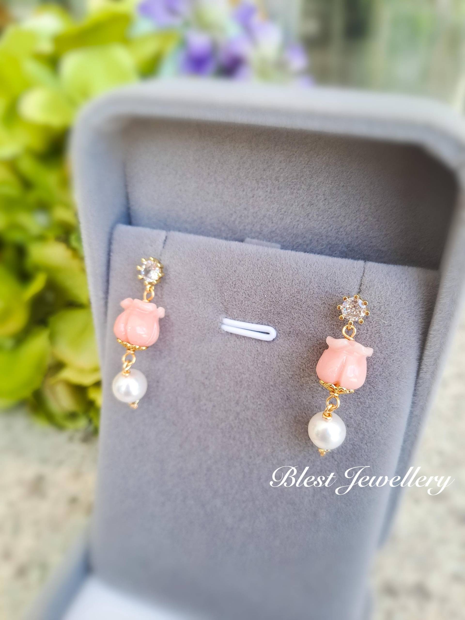 Blest Schmuck - Rosa Perlmutt Blume, Süßwasserperle Ohrringe-925 Sterling Silber von BlestJewellery