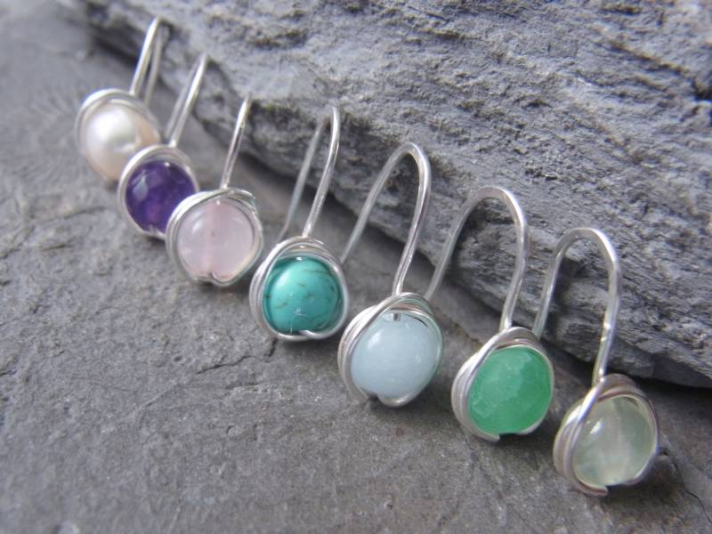 Kleine Elfe Edelsteinohrringe Prehnit Aquamarin Mondstein Amethyst Türkis Ohrhänger Ohrstecker Geschenke von Blickfang2