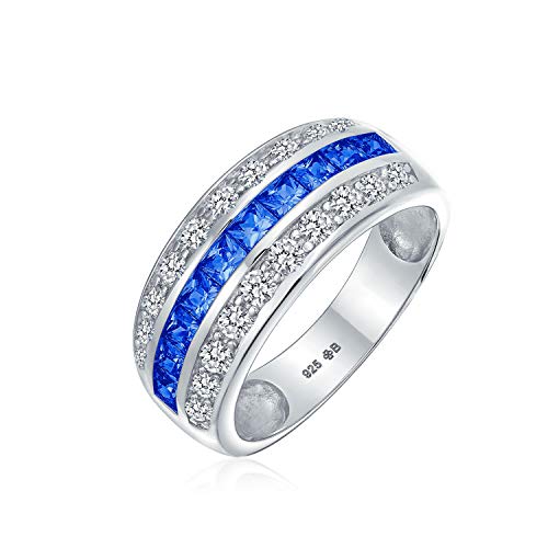 Art Deco Blau Simulierter Saphir AAA Zirkonia Halb-Ewigkeit Kanal-Set Prinzessschliff CZ Kuppel 3-Reihen Breiter Statement Ehering für Frauen .925 Sterlingsilber Komfort-Passform 8MM von Bling Jewelry