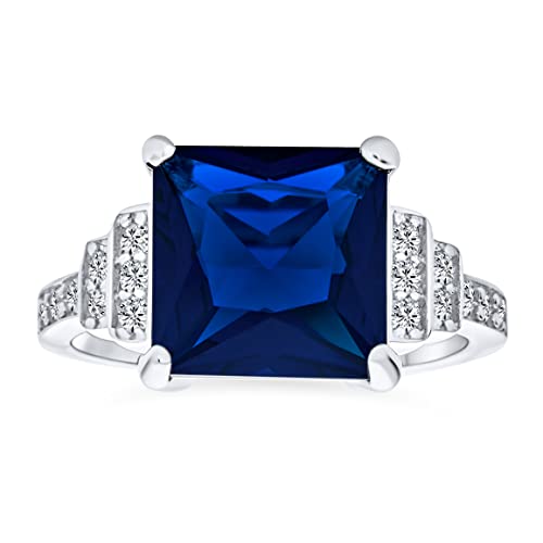 Art-Déco-Stil Riesiger 5 CTW Klarer Simulierter Blauer Saphir Cocktailring AAA CZ Gestufter Seitenstein-Stil Strahlender Brillantschliff Quadratischer Verlobungsring Für Damen .925 Sterlingsilber von Bling Jewelry