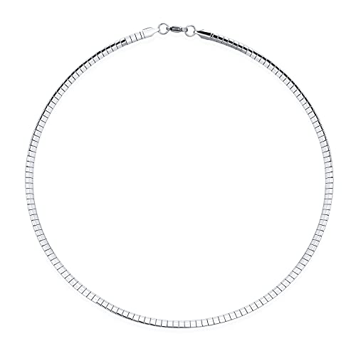 Bling Jewelry Flexible Flache Konturierte Fit Halsband Silber Ton Cubetto Schlange Kette Omega Halsreif Halskette Für Frauen Teen Flexible Konturierte 18 Zoll 5Mm Breit von Bling Jewelry