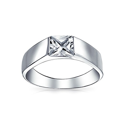 Bling Jewelry Personalisieren Sie Unisex Modern Einfach AAA CZ Quadrat Brillant Kubik Zirconia Princess Cut Verlobungsring Für Frauen Pinky Ring Für Männer .925 Sterlingsilber Plain Band Customizable von Bling Jewelry