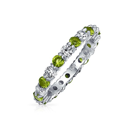 Bling Jewelry Kubikzirkonia Liebe Grün Weiß Abwechselnd Stapelbarer CZ Ewigkeitsring Simulierter Peridot .925 Sterlingsilber August von Bling Jewelry