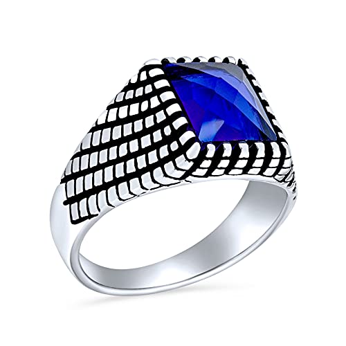 Personalisierte Retro Klassiker Elegante Kopfsteinpflaster Ziegelstein Akzent Rechteck Simulierter Königsblauer Saphir Siegelring Für Männer Oxidiertes .925 Sterling Silber Handgefertigt In Der Türkei von Bling Jewelry