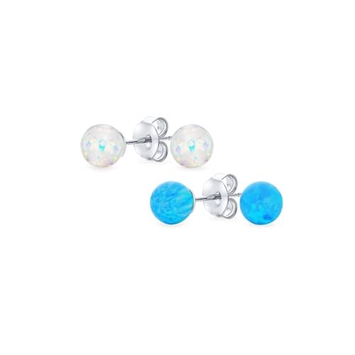 Set aus zwei minimalistischen einfachen runden Perlen-Ohrringen mit opaleszierendem hellblau-weißem Regenbogen-Opal für Frauen, Oktober-Geburtsstein, 6MM. von Bling Jewelry