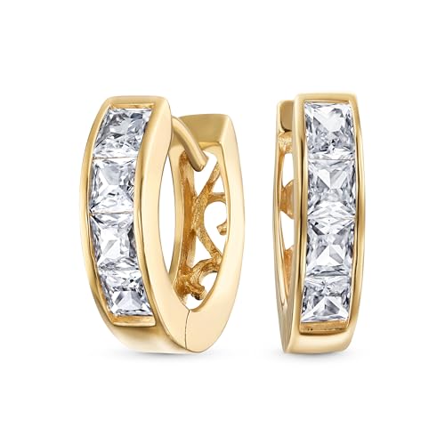 Winzig Kleine Quadratische Cz-Kanäle Mit Prinzessinnenschliff K-Pop Huggie Hoop Ohrringe Für Frauen Männer Mit Klaren Cubic Zirconia Gelb 14K Vergoldet .925 Sterlingsilber von Bling Jewelry