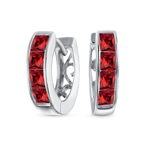 Winzig Kleine Quadratische Prinzessinnenschliff Simulierte Rubinrot CZ Kanal Set K-Pop Huggie Hoop Ohrringe Für Frauen Männer Cubic Zirconia .925 Sterlingsilber von Bling Jewelry