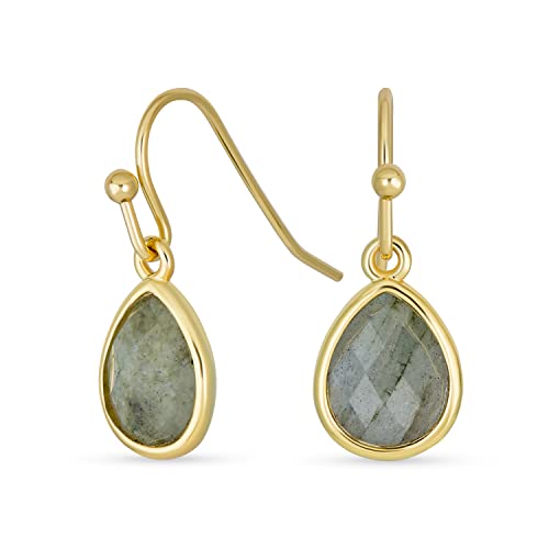 Zartes Edelstein Grau Schillernde Labradorit Facettierte Briolette Birnenförmige Tropfen Ohrringe Aus Französischem Draht Fischhaken Ohrringe Für Frauen Gelb Vergoldet von Bling Jewelry