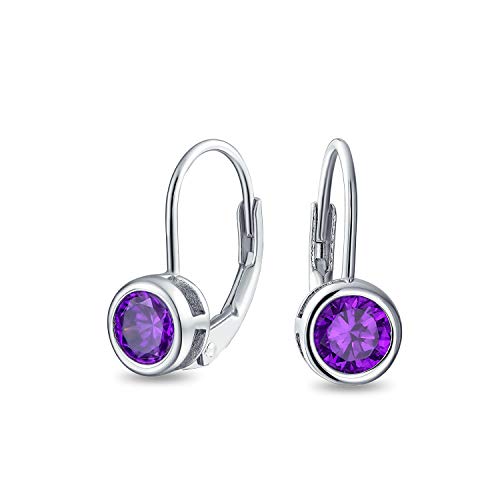 Zarte 0,50 Ct runde Fassung Brilliant-Schliff lila AAA Zirkonia simulierte Amethyst CZ Solitär Hängeohrringe mit Klappverschluss aus 925er Sterlingsilber Zarte 0,50 Ct runde Fassung Brilliant-Schliff lila AAA Zirkonia simulierte Amethyst CZ Solitär Hängeohrringe mit Klappverschluss aus 925er Sterlingsilber von Bling Jewelry