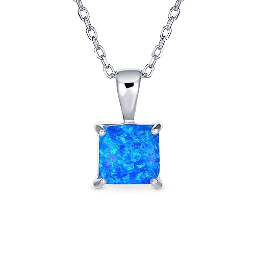 Zierliche 4 Zacken Set 1,25 CT Solitär Quadrat Prinzessin Cut Blau Erstellt Opal Edelstein Anhänger Halskette Für Frauen Jugendliche .925 Sterlingsilber Oktober Geburtsstein von Bling Jewelry