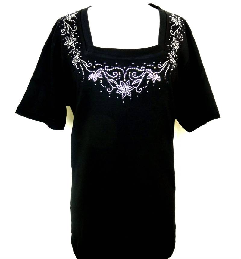Hand Verschönert Schillernde Strass Blumen Ausschnitt Kurzarm Strick Top Größen Klein Bis Größe 3x 8 Farbauswahl von BlingBlingFashions