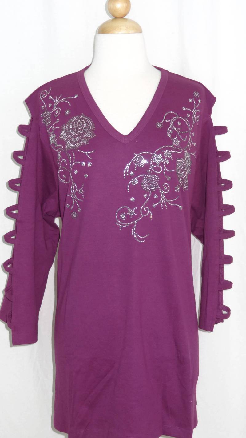 Hand Verziert A-Line Tunika Top Strass Silber Grau Cascading Rosen Und Reben Design Leiter Ärmel Größen S Bis Größe 3x von BlingBlingFashions