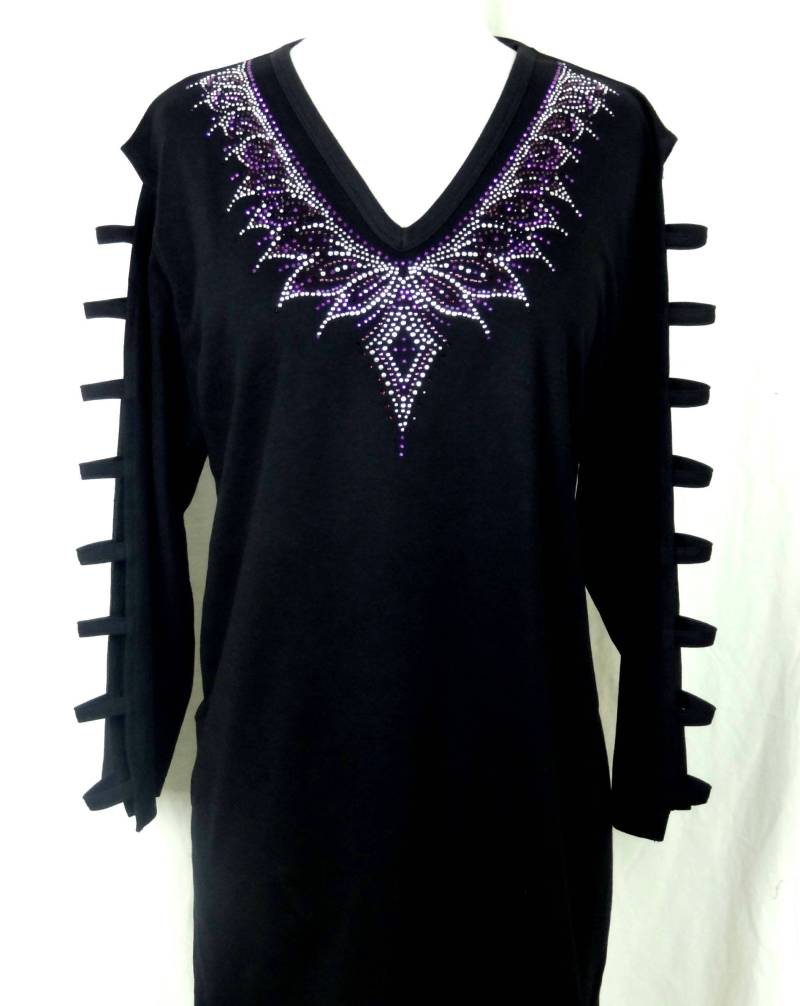 Handverschönert A-Linie Tunika Leiter Ärmel Strick Top Jeweled Lila Amethyst Strass & Silber Ohrstecker Ausschnitt Größen Klein Bis Plus 3x Handverschönert A-Linie Tunika Leiter Ärmel Strick Top Jeweled Lila Amethyst Strass & Silber Ohrstecker Ausschnitt Größen Klein Bis Plus 3x von BlingBlingFashions