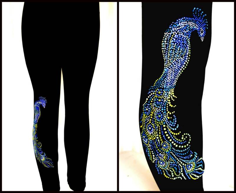 Plus Größe Capri Länge Leggings Verziert Alle Strass Dame Pfau Plus Größe Capri Länge Leggings Verziert Alle Strass Dame Pfau von BlingBlingFashions
