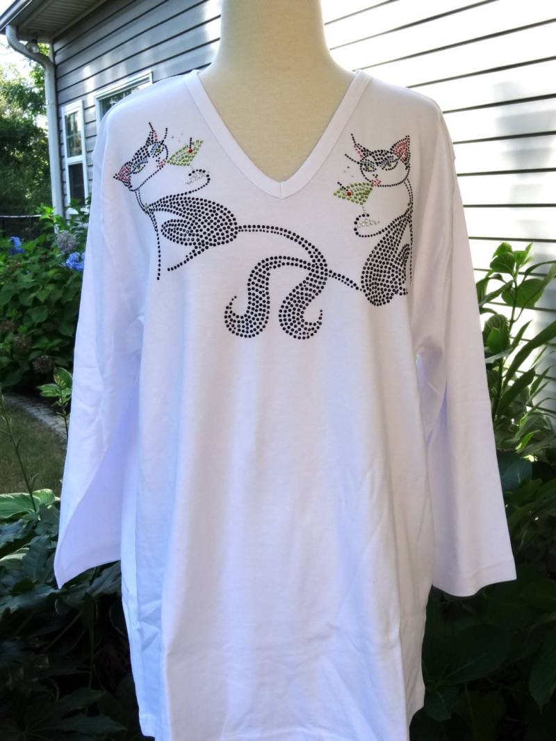 Sale Plus 1x Weiß Hand Verschönert Strass Martini Nippen Katzen 3/4 Ärmel Strick Top 1 Sale Plus 1x Weiß Hand Verschönert Strass Martini Nippen Katzen 3/4 Ärmel Strick Top 1 von BlingBlingFashions