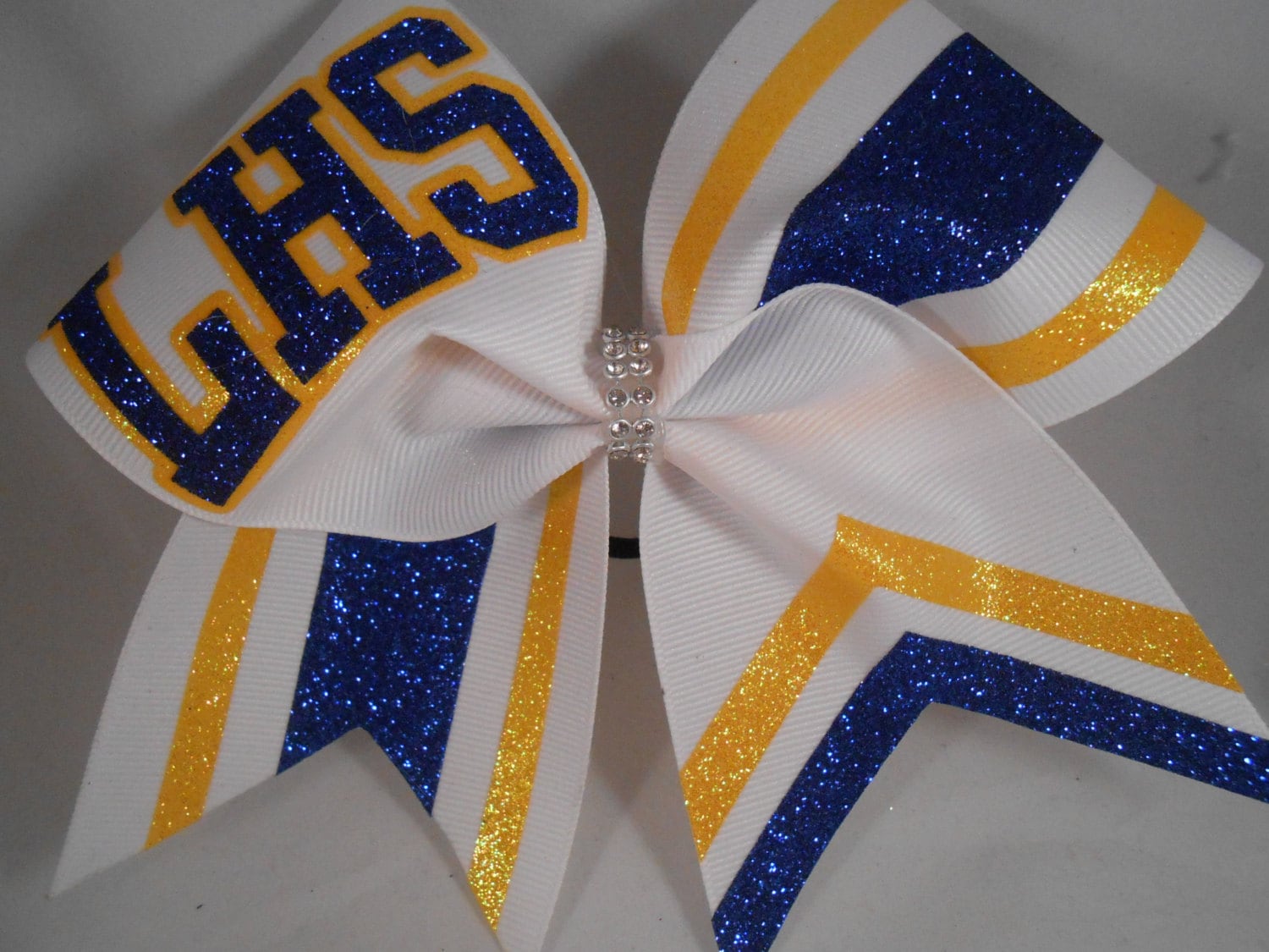 Benutzerdefinierter Cheer Bow - Schule Bows Glitter Team Buchstaben/Farben Von Blingitoncheerbowz Benutzerdefinierter Cheer Bow - Schule Bows Glitter Team Buchstaben/Farben Von Blingitoncheerbowz von BlingItOnCheerBowz