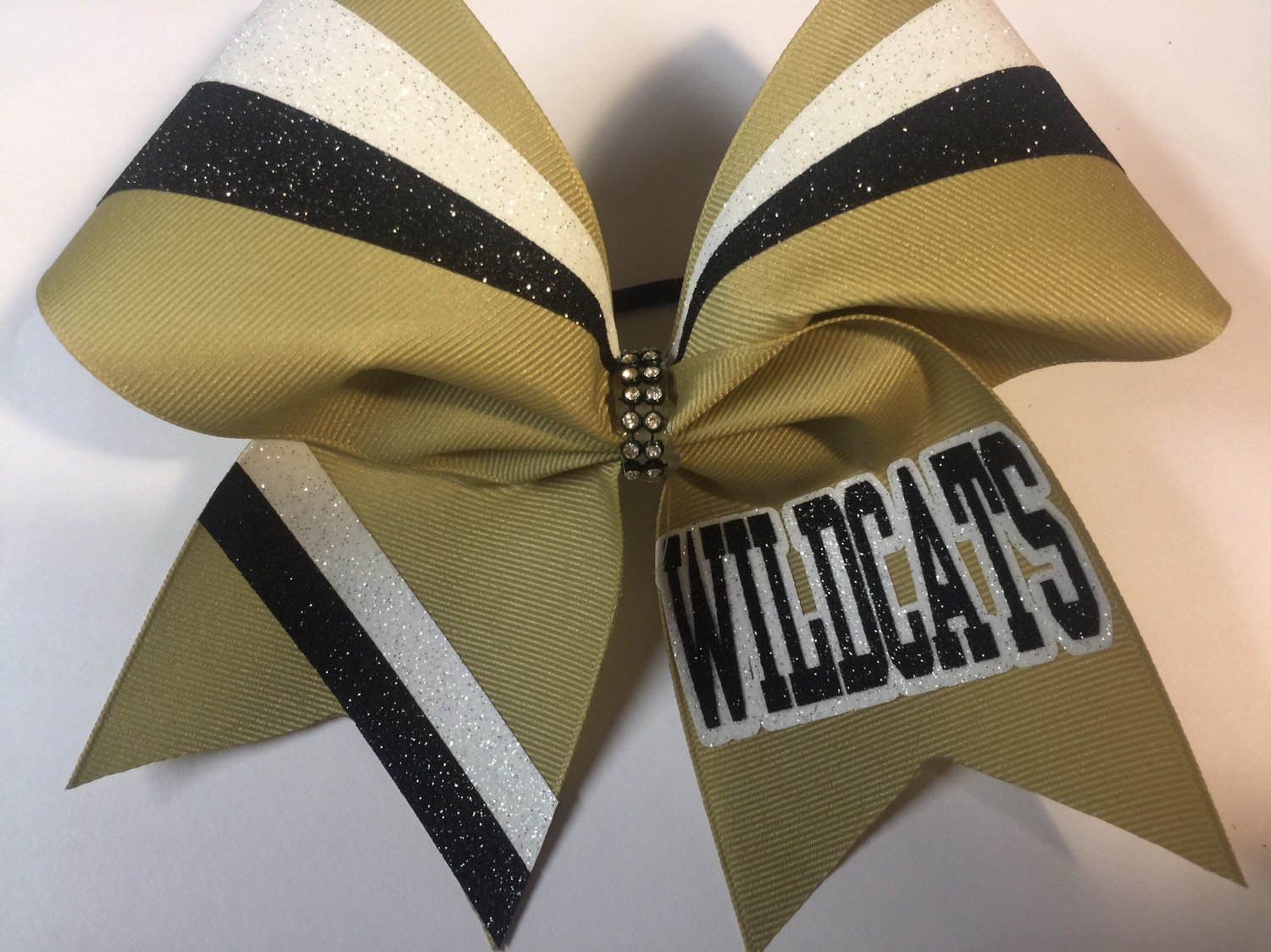 Cheer Bow Vegas Gold Schwarz Weiß Glitter -In Beliebigen Farben Und Maskottchen - Von Blingitoncheerbowz Cheer Bow Vegas Gold Schwarz Weiß Glitter -In Beliebigen Farben Und Maskottchen - Von Blingitoncheerbowz von BlingItOnCheerBowz