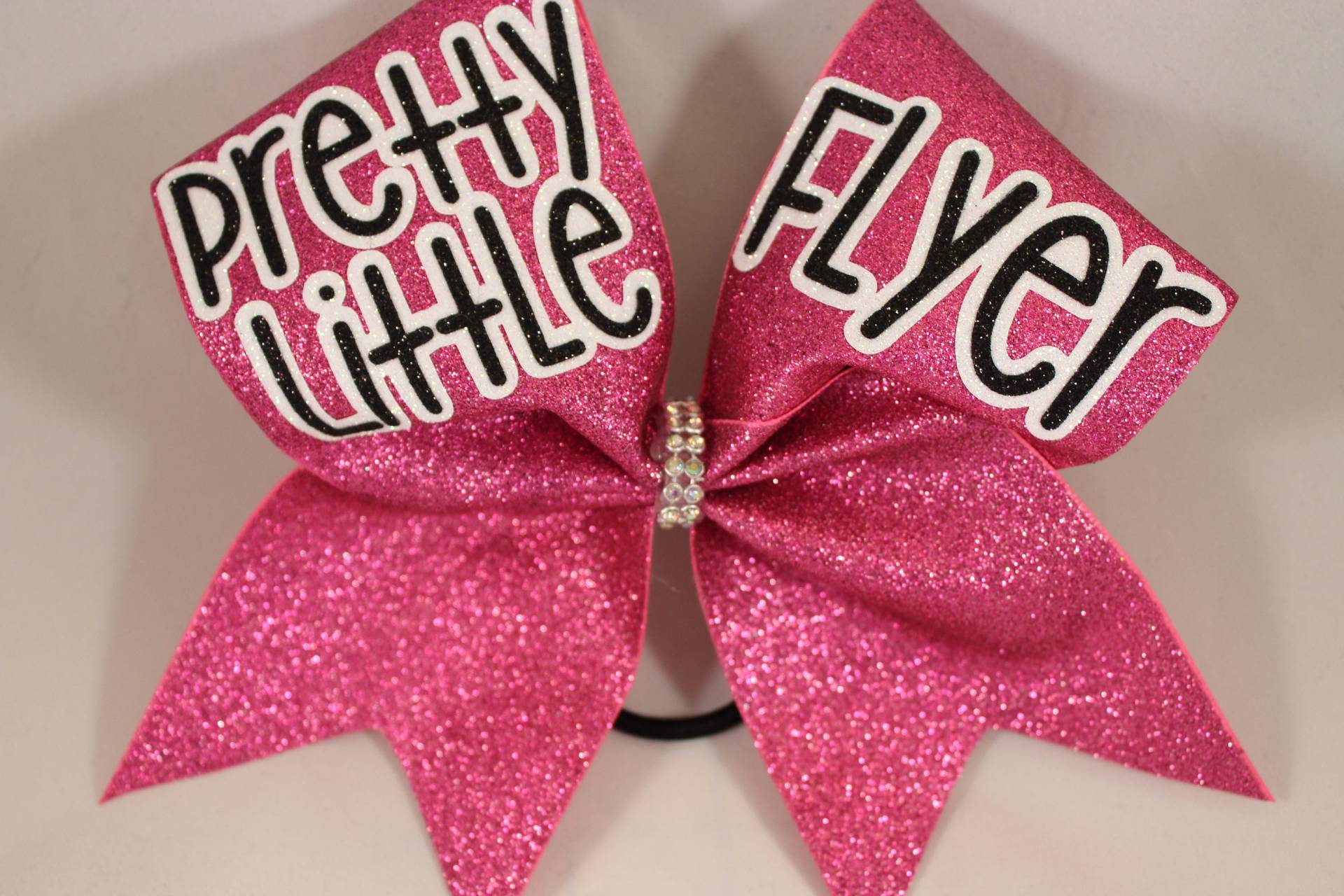 Flieger Cheer Bow Hübsche Kleine - Basis Backspot Jede Farbe Glitzer Von Blingitoncheerbowz Flieger Cheer Bow Hübsche Kleine - Basis Backspot Jede Farbe Glitzer Von Blingitoncheerbowz von BlingItOnCheerBowz
