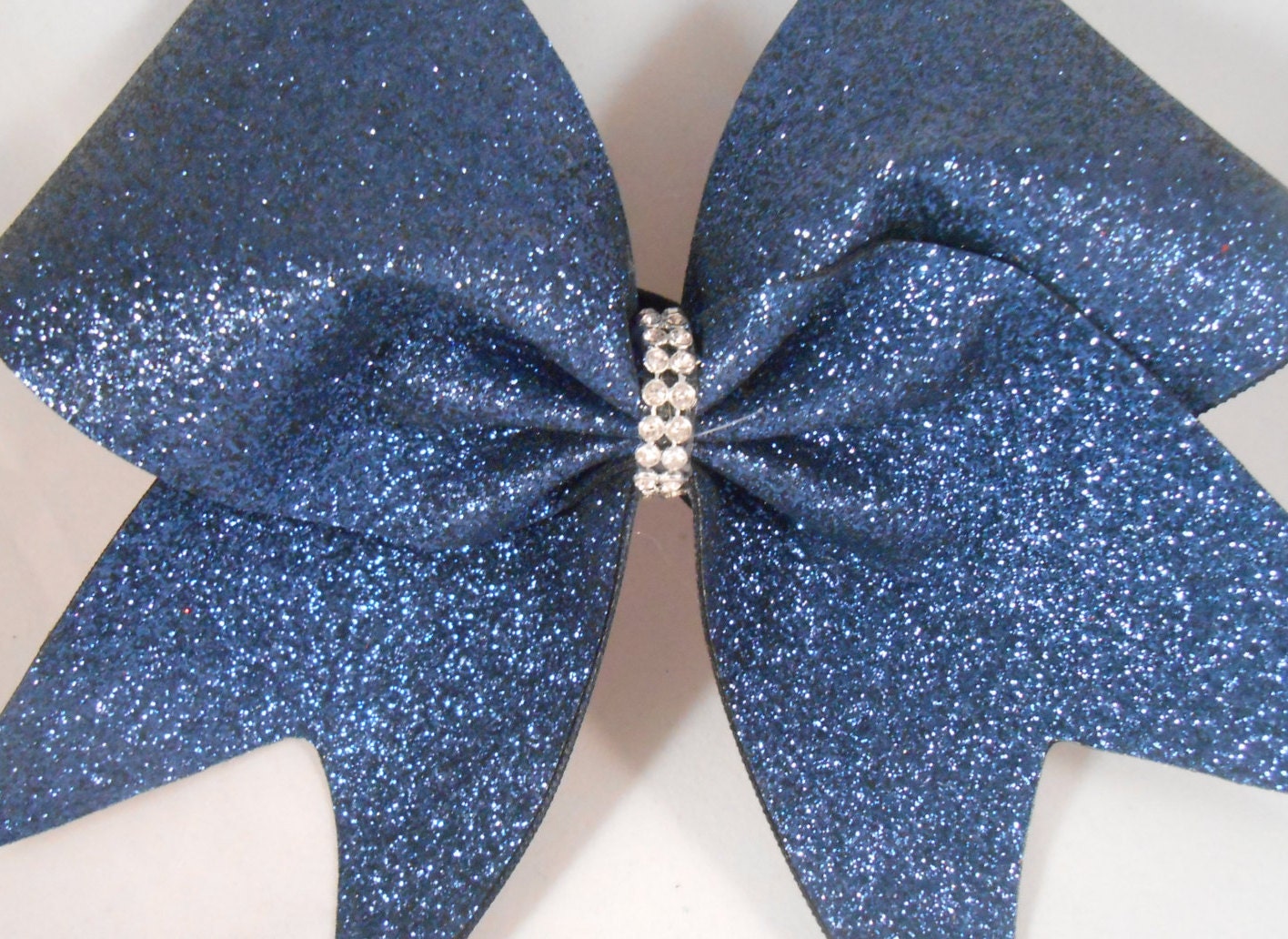 Navy Glitzer Schleife - Alle Farben Verfügbar Von Blingitoncheerbowz Navy Glitzer Schleife - Alle Farben Verfügbar Von Blingitoncheerbowz von BlingItOnCheerBowz