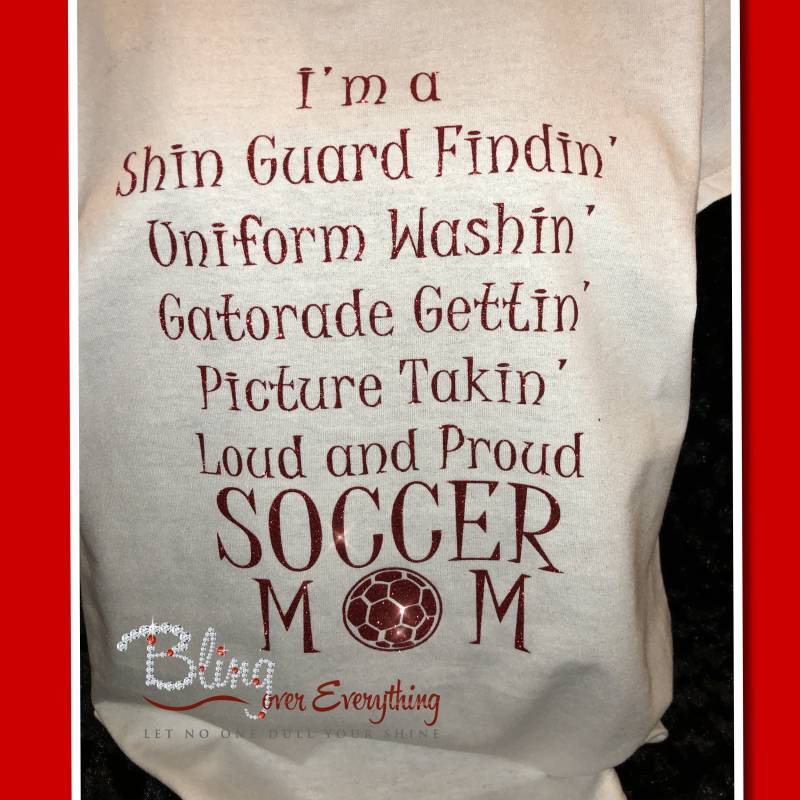 Multi-Tasking Fußball Mama Bling Shirt von BlingOverEverything