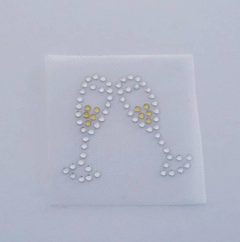 Champagner Toast Strass Applikationen, Gläser Eisen Auf Applikation, Gläser, Hochzeit Bling, Braut Das Mache Ich Champagner Toast Strass Applikationen, Gläser Eisen Auf Applikation, Gläser, Hochzeit Bling, Braut Das Mache Ich von BlingSparkleShineLtd