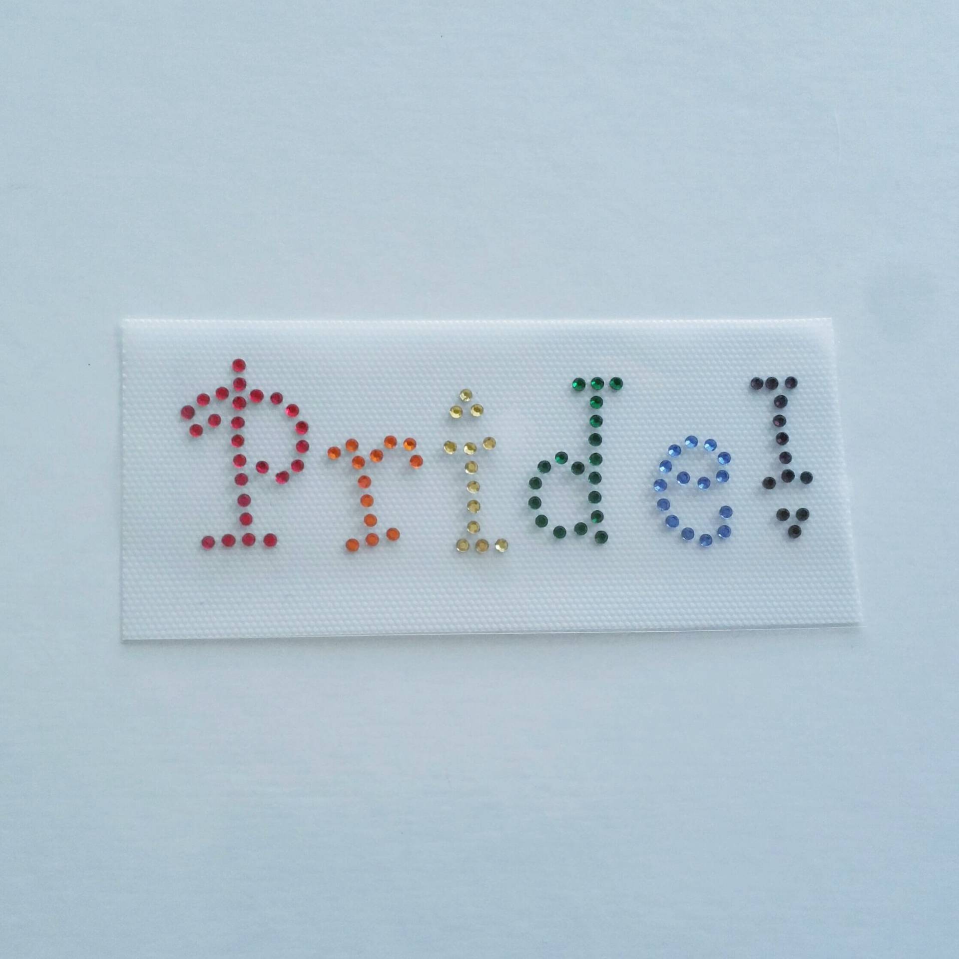 Regenbogen "Stolz" Strass Applikation, Lgbtq Pride Bügelbild, Gay Bling, Lesbian Gleichheit, Pride von BlingSparkleShineLtd