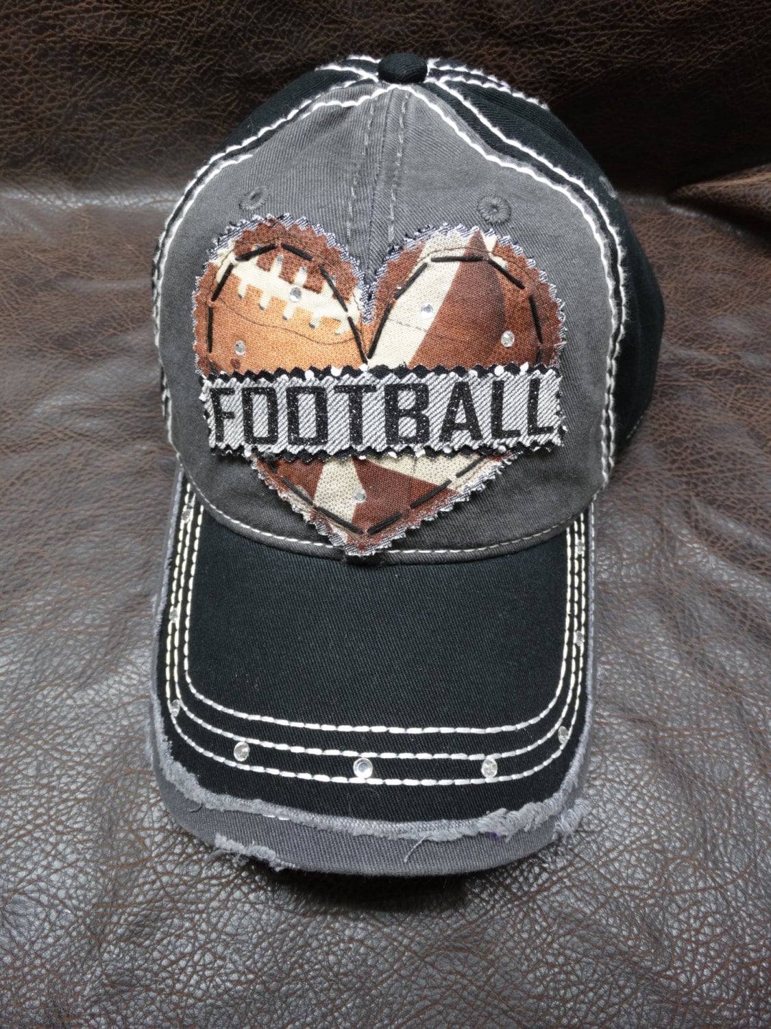 Ich Herz Fussball Strass Hut - Fußball Mama Tante Oma Frau Schwester Anpassbarer Personalisierter von BlingirlSpirit