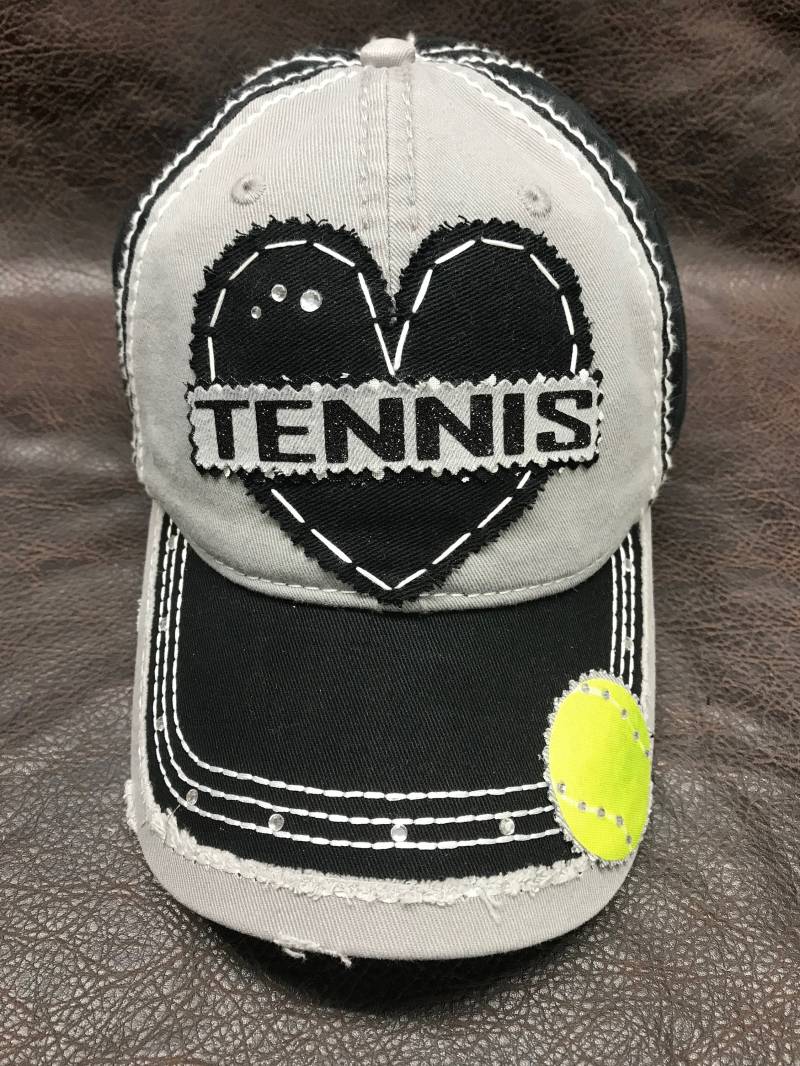 Tennis Love Distressed Hat - Tennis Mom Or No Individualisierbar Personalisierbar von BlingirlSpirit