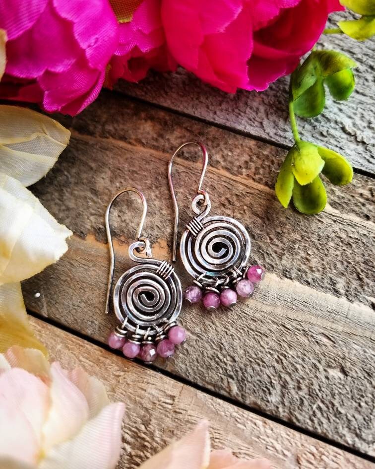 Spiralen, Spirale Edelsteinschmuck, Baumeln Ohrringe, Birthstone Schmuck, Geschenke, Geburtstag Edelstein Baumelt Spiralen, Spirale Edelsteinschmuck, Baumeln Ohrringe, Birthstone Schmuck, Geschenke, Geburtstag Edelstein Baumelt von BlissandBloomStudio
