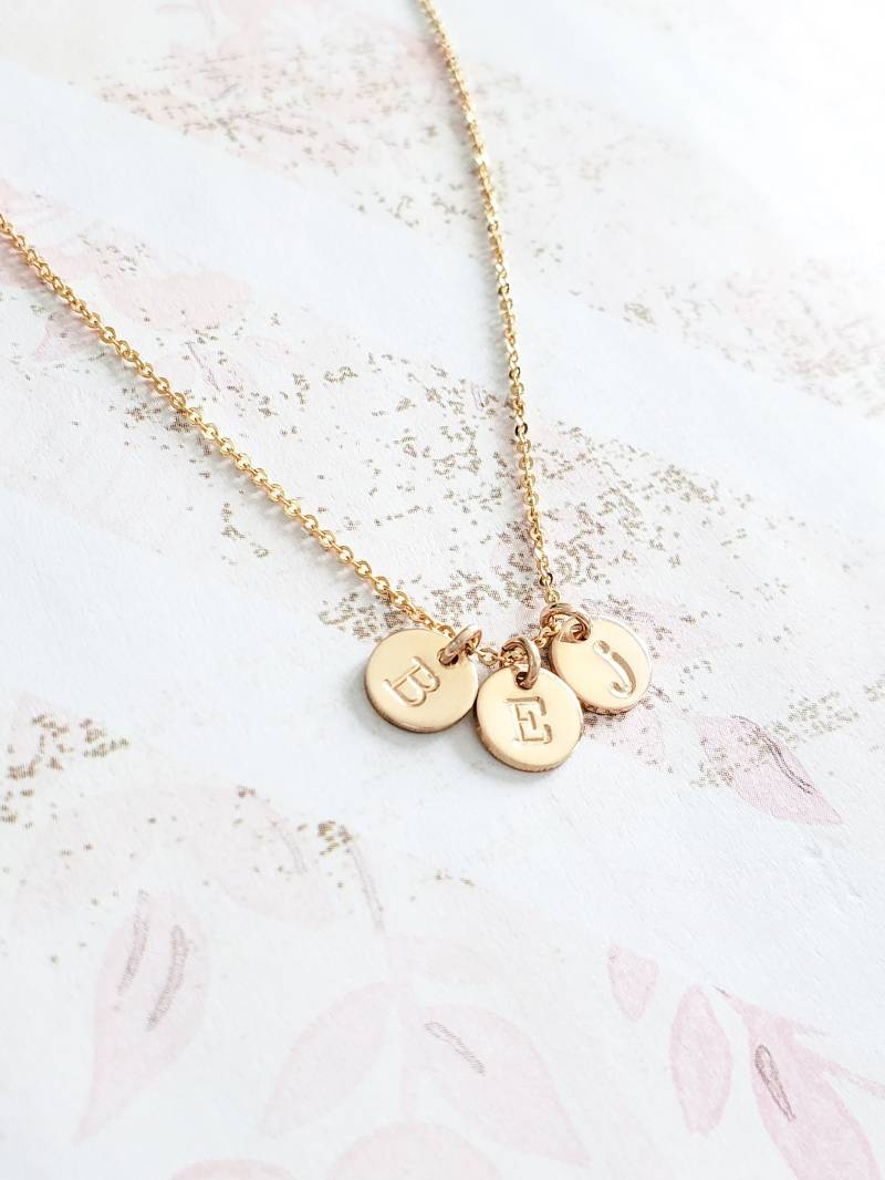 14K Gold Filled Initial Halskette Personalisierter Plättchen Anhänger, Mutter Geschenk 14K Gold Filled Initial Halskette Personalisierter Plättchen Anhänger, Mutter Geschenk von BlissyoungShop