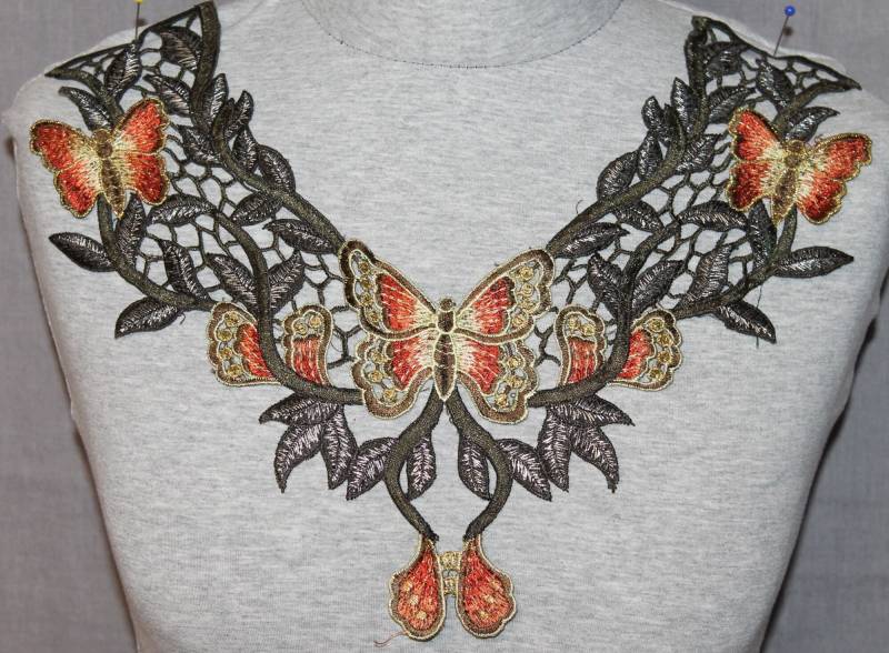 Spitzenkragen- Einsatz, Spitzenbesatz - 36x26 cm Polyester Schmetterling Orange von BlitzIdee24