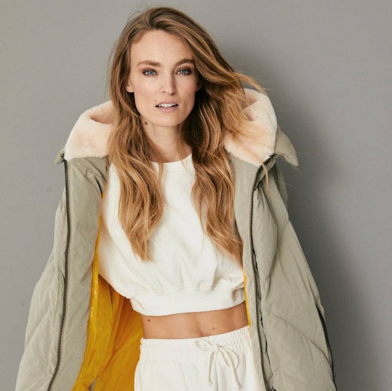Blonde No.8 Kurzmantel FROST große Kapuze ist mit flauschigem Fake Fur gefüttert Blonde No.8 Kurzmantel FROST große Kapuze ist mit flauschigem Fake Fur gefüttert von Blonde No.8