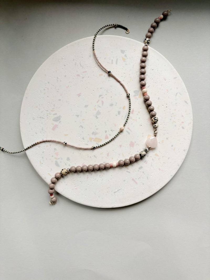 Kette Mit Rosa Quarz Herz Und Jaspis Dalmatiner Kette Mit Rosa Quarz Herz Und Jaspis Dalmatiner von BlondeBerlinshop