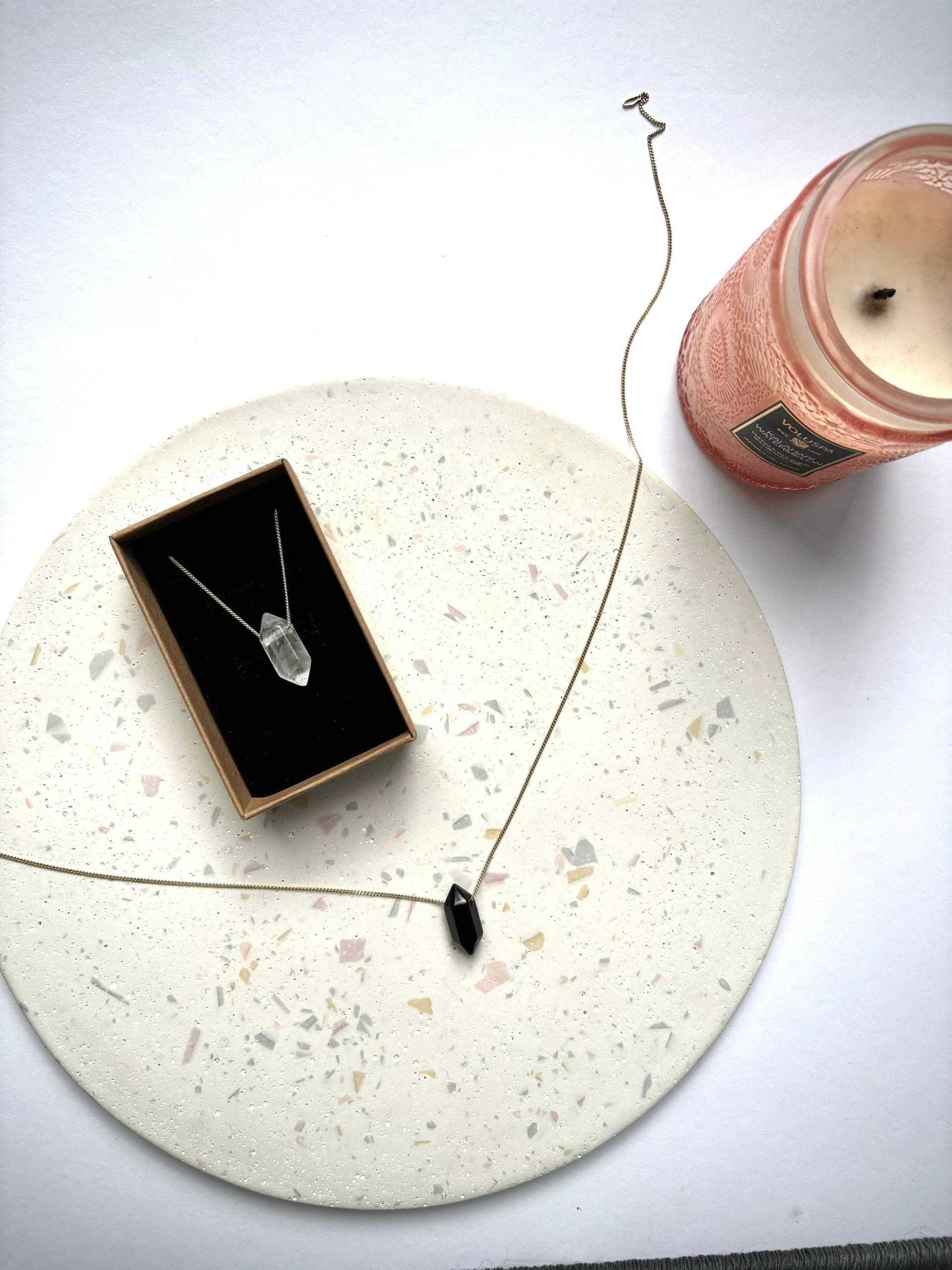 Vergoldete Silberkette Mit Onyx-Anhänger Schwarzmit Vergoldung 24K Vergoldete Silberkette Mit Onyx-Anhänger Schwarzmit Vergoldung 24K von BlondeBerlinshop