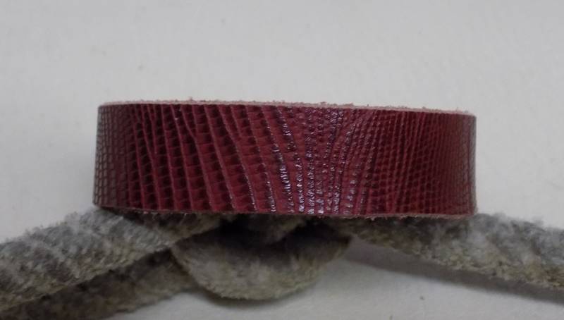 Rot Geprägt Schlangenhaut Druck Leder Armreif von BlondinaBigTruck