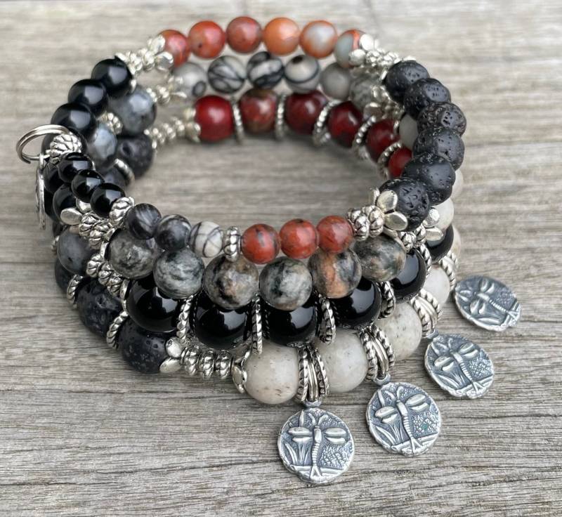 Silber Libellen - Memory Wire Armband von BlooMoonJewelry