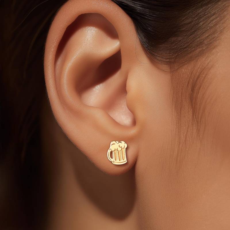 24K Gold Filled Beer Ohrringe Zierliche Irish Pub Ohrstecker von BloobleeJewelry