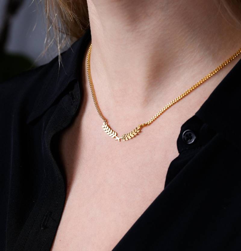 24K Gold Filled Olivenzweig Halskette Sterling Silber Lorbeerblatt Anhänger von BloobleeJewelry