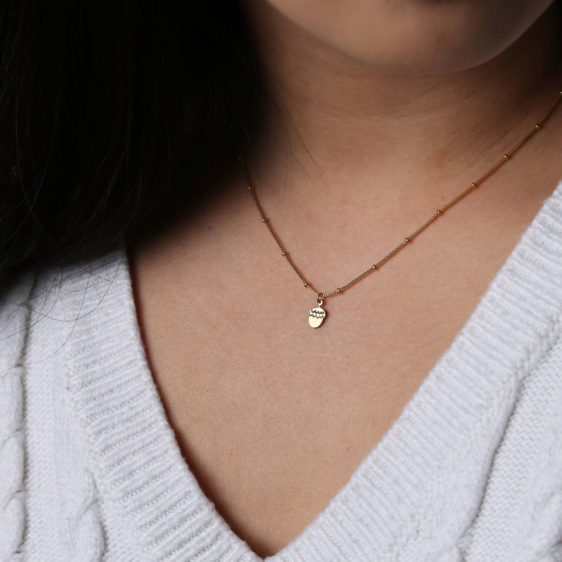 24K Gold Gefüllte Eichel Halskette Nuss Thanksgiving Herbst Schmuck Zierlicher Anhänger Stil von BloobleeJewelry