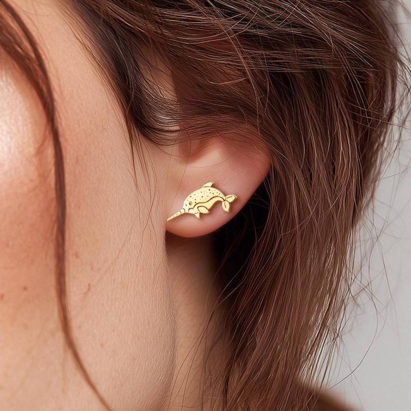 24K Gold Gefüllte Narwhal Ohrringe Sterling Silber Ocean Schmuck von BloobleeJewelry
