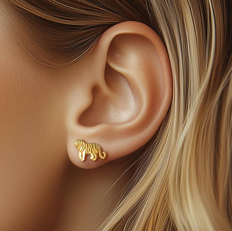 24K Gold Filled Tiger Ohrstecker Zierlicher Bengal Katzen Schmuck von BloobleeJewelry