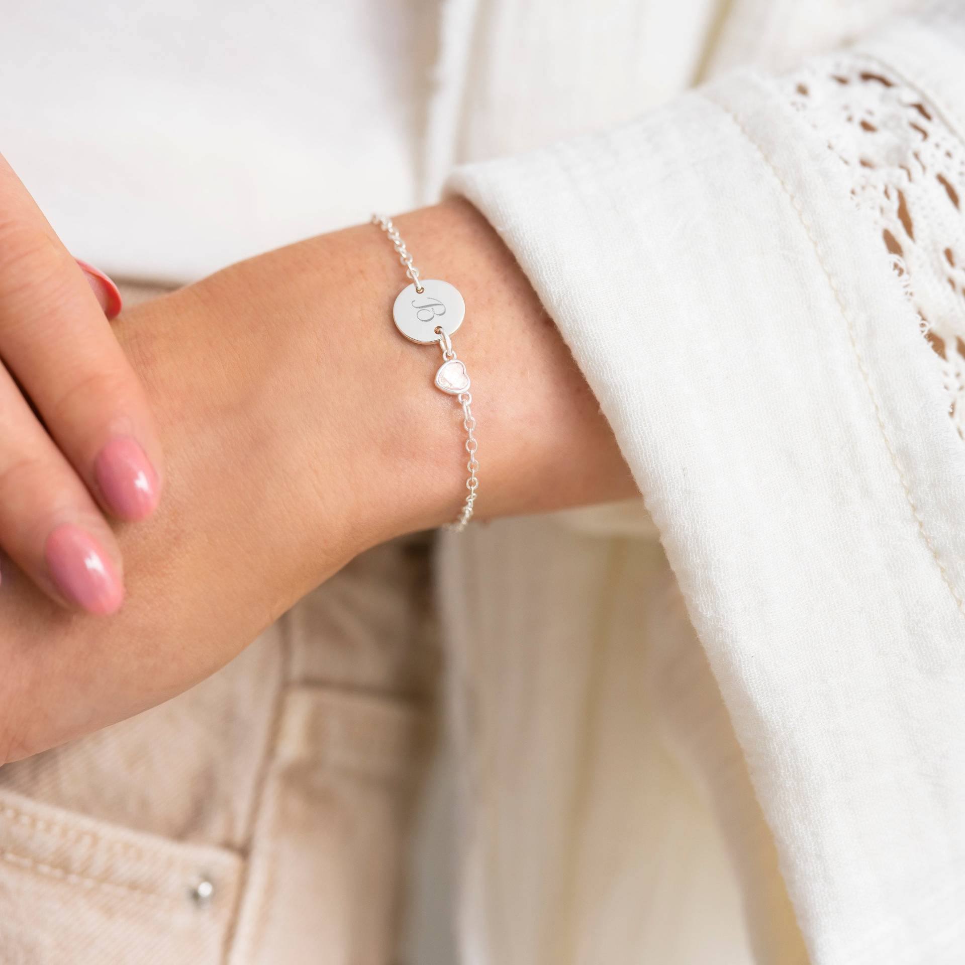 Personalisiertes Armband Mit Geburtsstein „Anfangsscheibe" Und Juni-Herz Kristallarmband Geschenk Für Sie Hochzeitsgeschenk Bloom Boutique von BloomBoutiqueUK