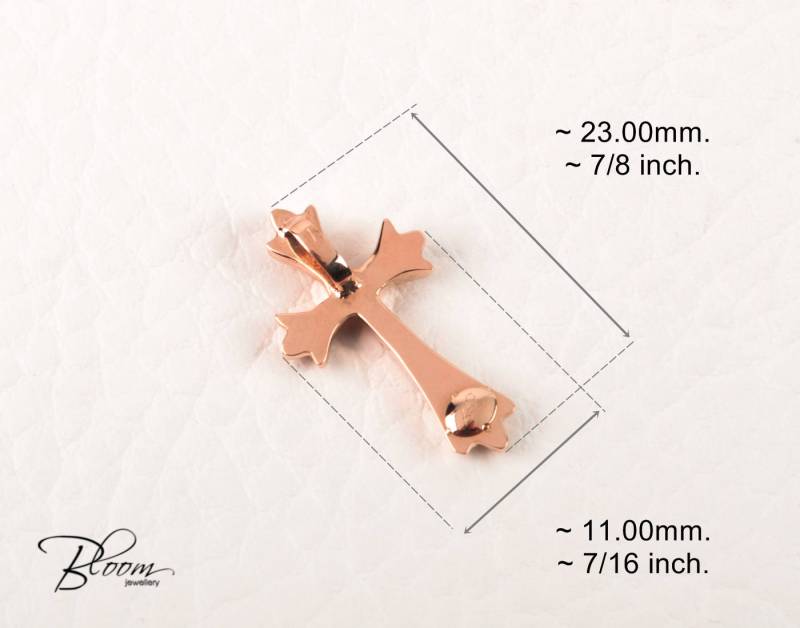 14K Rosegold Kreuz Anhänger Für Frauen Einzigartige Geschenkidee Halskette Bloomdiamonds von BloomDiamonds