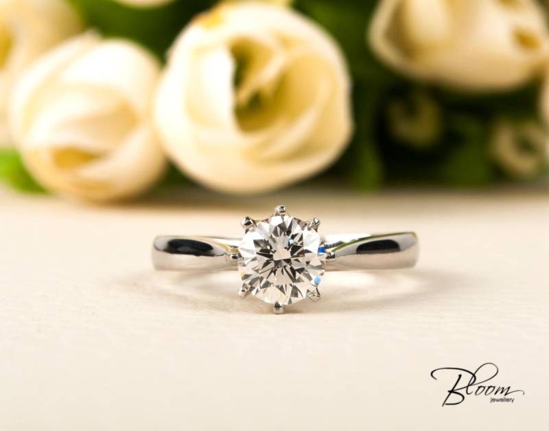 Ein Karat Diamant-Verlobungsring Solid Platinum Zertifizierter Stein Brilliant Cut Bloomdiamonds von BloomDiamonds