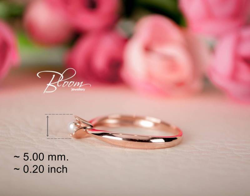 Kleiner Perlenring Rosegold 14K Blumen Design Bloomdiamonds von BloomDiamonds